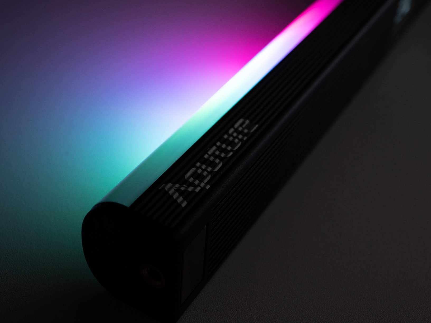 Aputure MT Pro RGB Video Light Wand Stick,7.5W CCT 2000K -10000K(30cm) customer photo 2