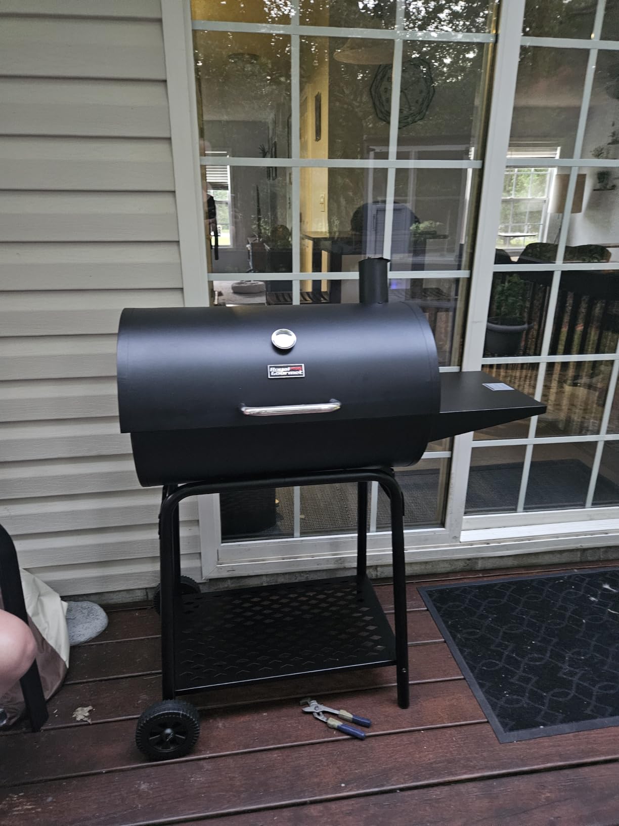 Royal Gourmet CC1830 28 Inch Barrel Charcoal Grill, Side Table customer photo 2