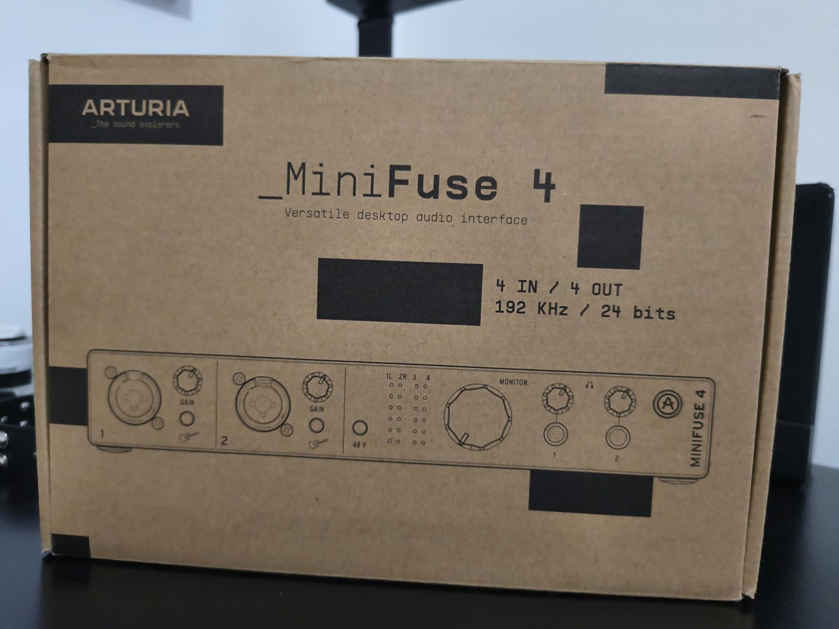 Arturia MiniFuse USB Audio & MIDI Interface, MiniFuse 4 customer photo 2