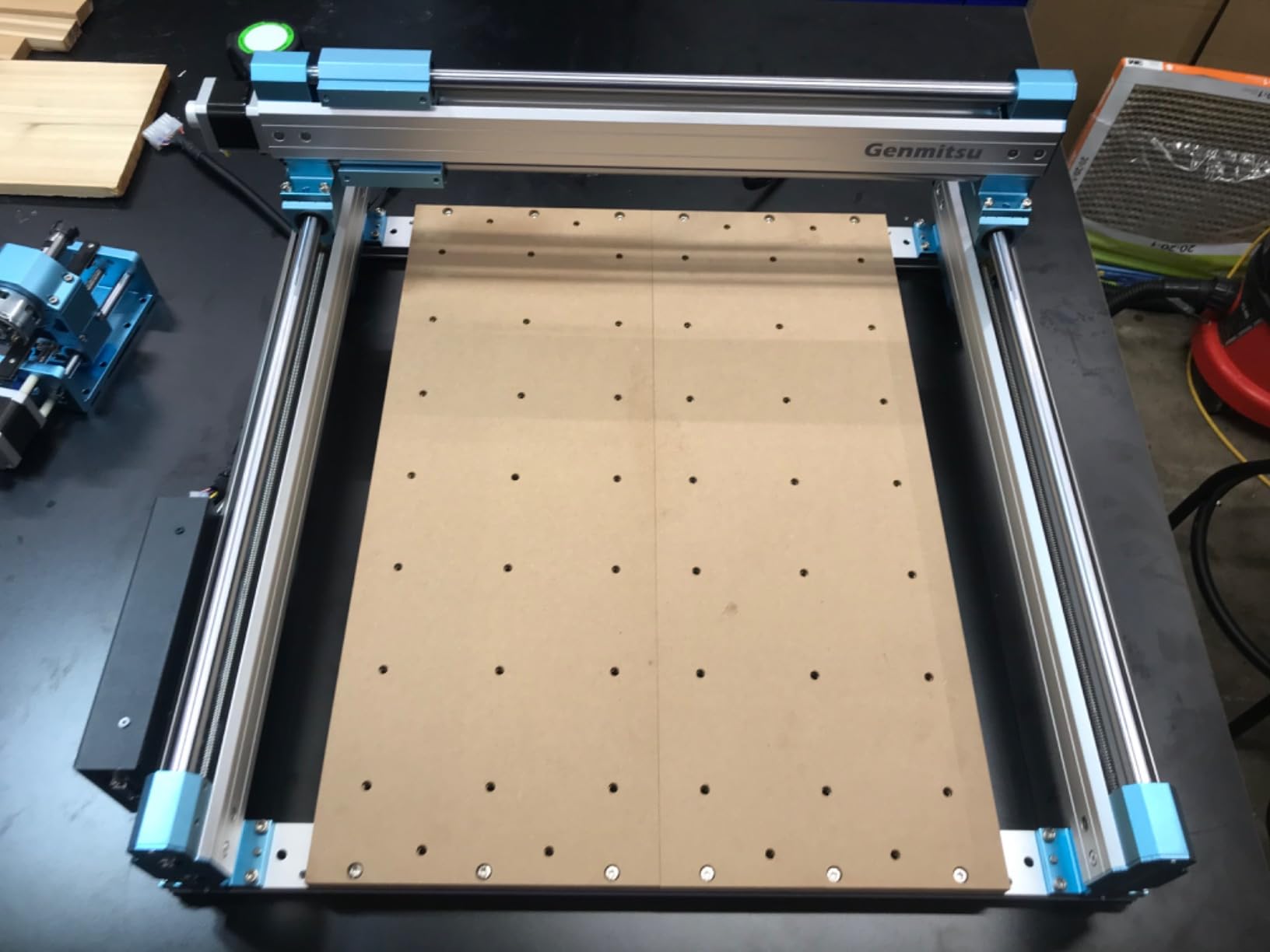 Genmitsu 4040-PRO CNC Router Machine for Metal Acrylic Cutting Milling customer photo 1