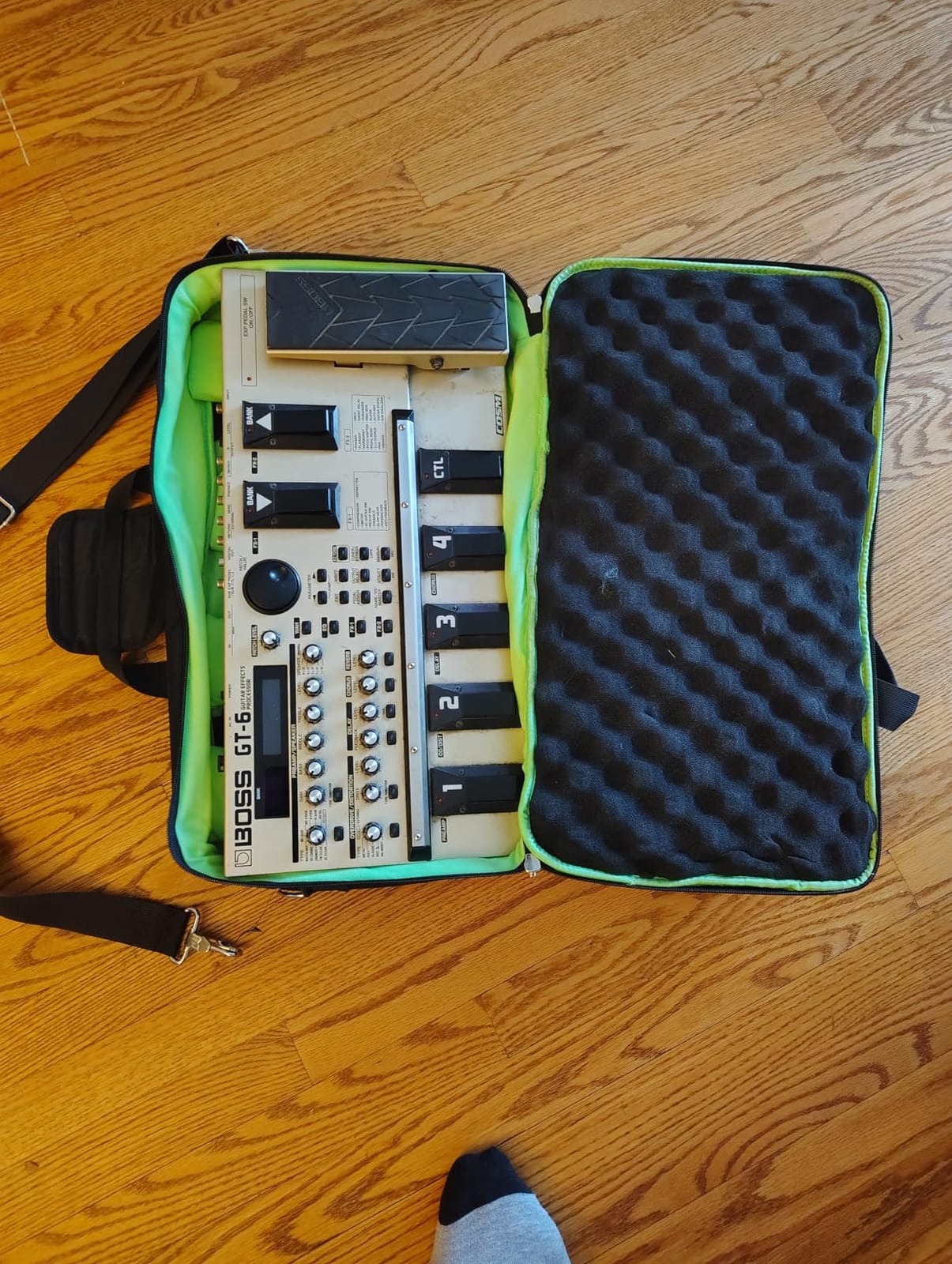 SNIGJAT DJ Controller Case for DDJ FLX4/400/REV1 with Laptop Compartment customer photo 1
