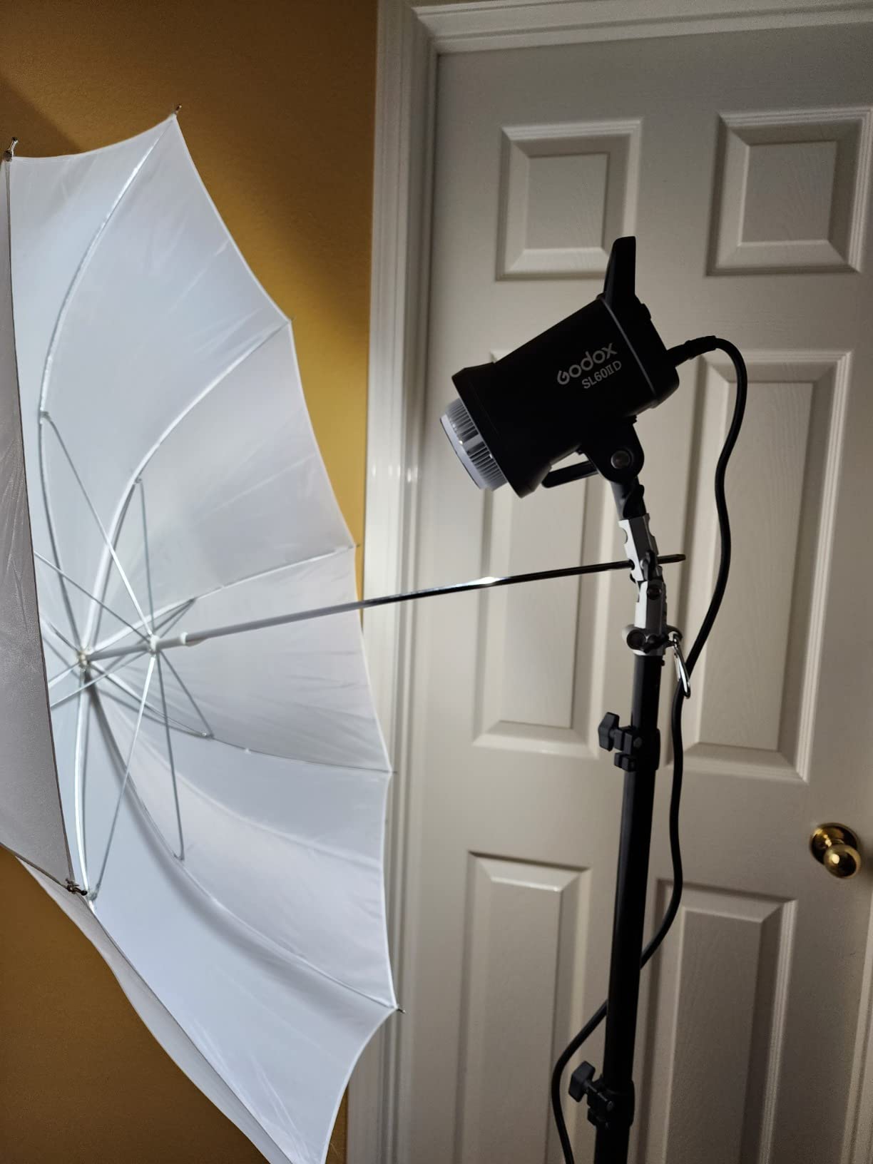Godox SL60IIBi Bi-Color LED Video Light 75W, 2800K-6500K, CRI96+ TLCI97+, 25100Lux@1m, Bowens Mount LED Continuous Output Light w/11 FX Effects, APP/2.4G Wireless Control, Dimmiable Brightness customer photo 2