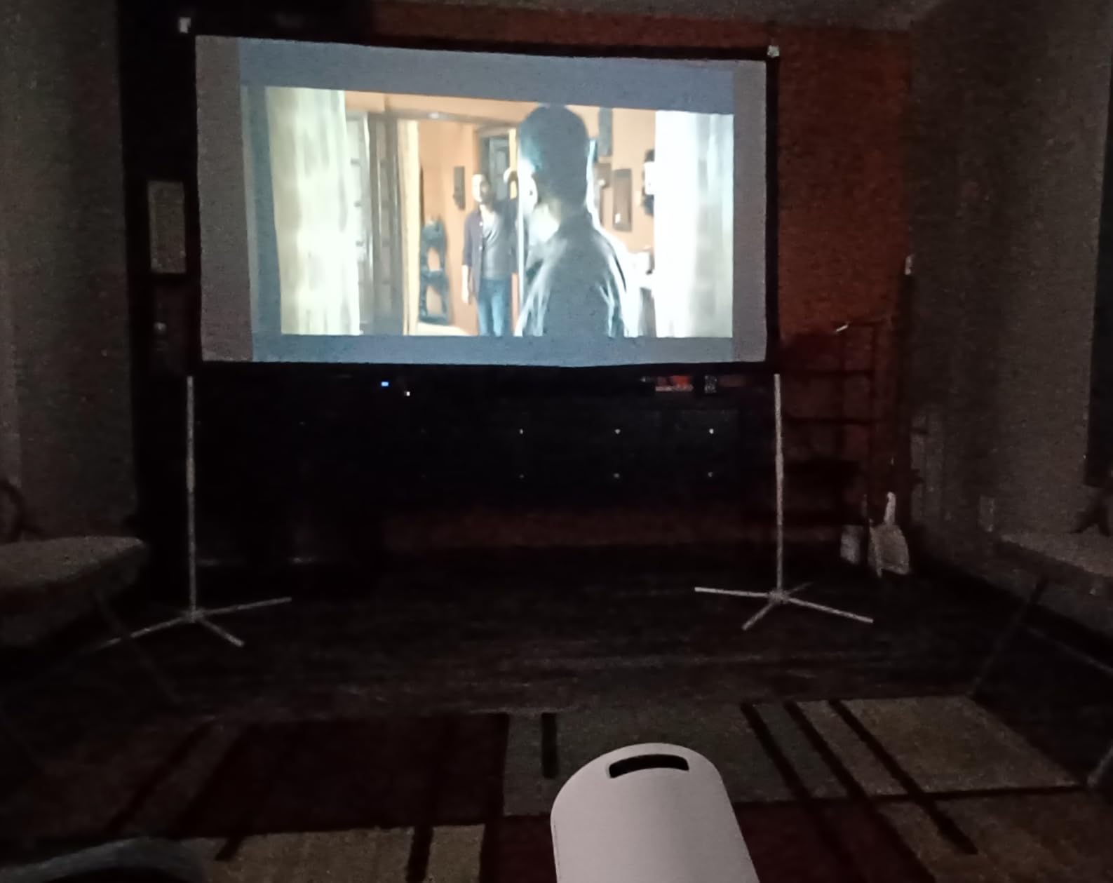 Portable Projector Screen with Stand Outdoor: Camping Projection Screen 80 inch 4K Movie Screen for Home Backyard Indoor 16:9 HD Night customer photo 2