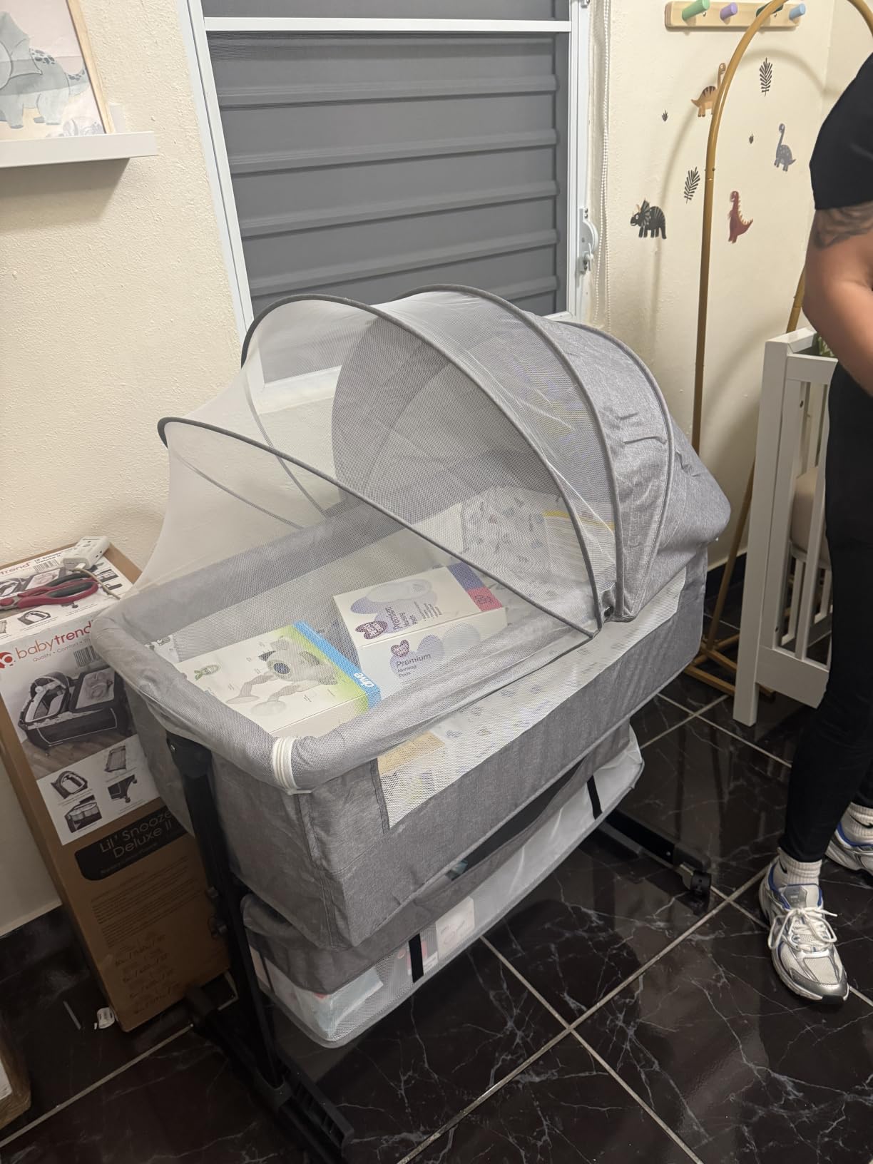 YADAQE Baby Cradle, Freestanding Bedside Bassinet, 3-in-1 Convertible Bassinet with 360° Swivel Wheels, 2026 New Model Adjustable, Easy-Fold Portable Neutral Baby Newborn Bassinet (Dark Gray) customer photo 1