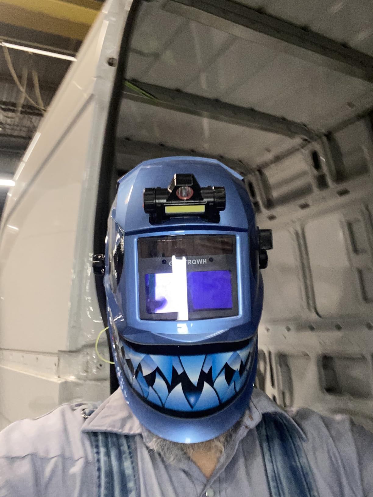 TRQWH Welding Hood Auto Darkening Welding Helmet with Light True Color customer photo 1