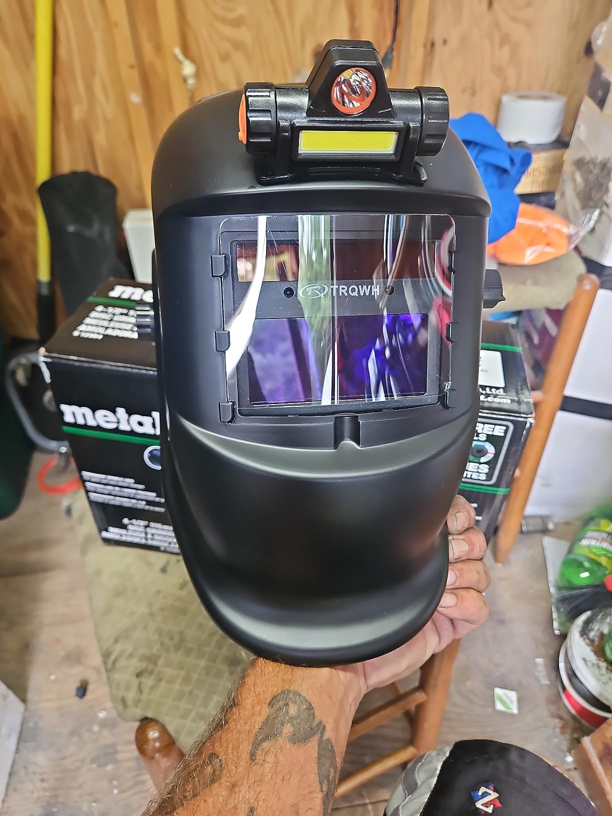 TRQWH Welding Hood Auto Darkening Welding Helmet with Light True Color customer photo 2