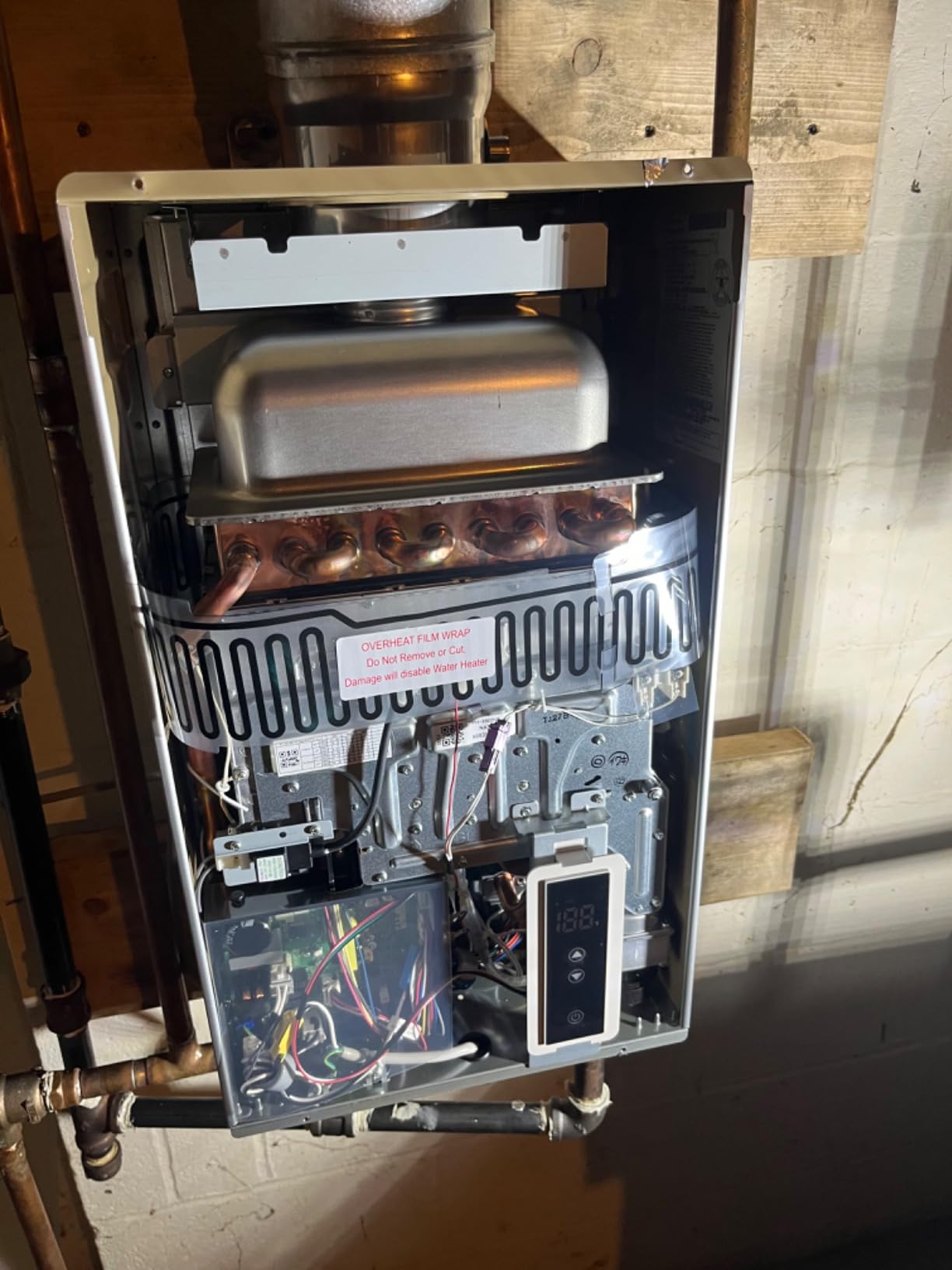 Rheem RTG Series 9.5 GPM Natural Gas Tankless Water Heater Indoor | 199,900 BTUs High Efficiency On Demand, Continuous Hot Water | Non-Condensing customer photo 2