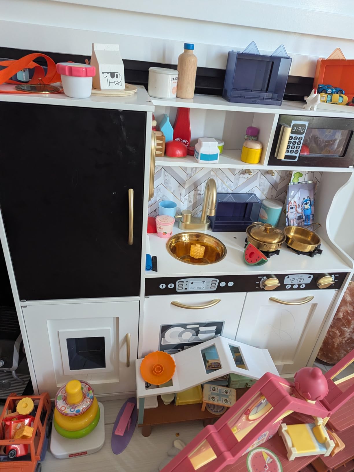 Best Choice Products Wooden Play Kitchen for Kids, Pretend Play Cooking Toy Set with Sink, Oven, Microwave, Refrigerator, Ice Maker & Accessories, Kitchen Playset for Toddlers Ages 3+ - White customer photo 2
