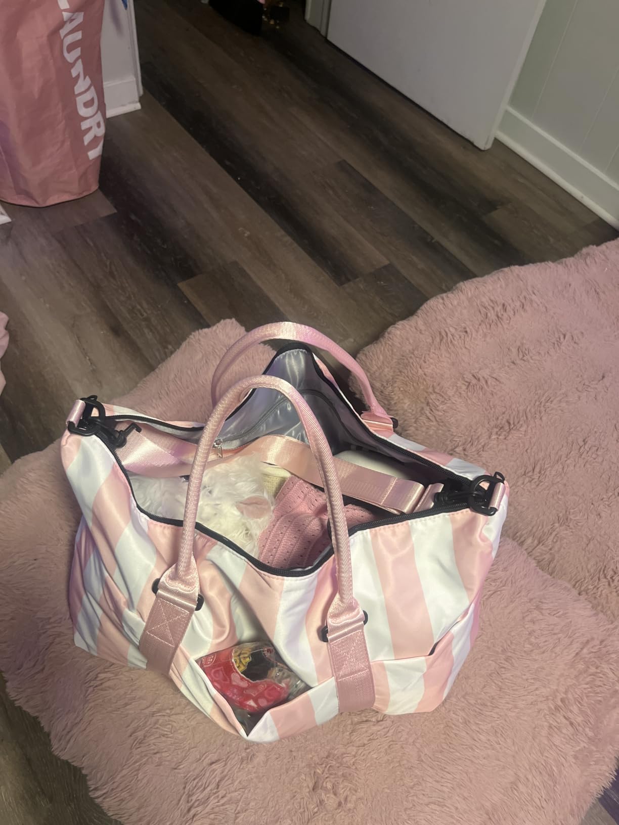 TOPBAG Travel Duffle Bag, Waterproof Weekender Carry On Tote Bags for Women, Sport Gym Bag for Men, Hospital Bag for Labor and Delivery, Overnight Luggage Bag with Trolley Sleeve Coral Pink customer photo 1