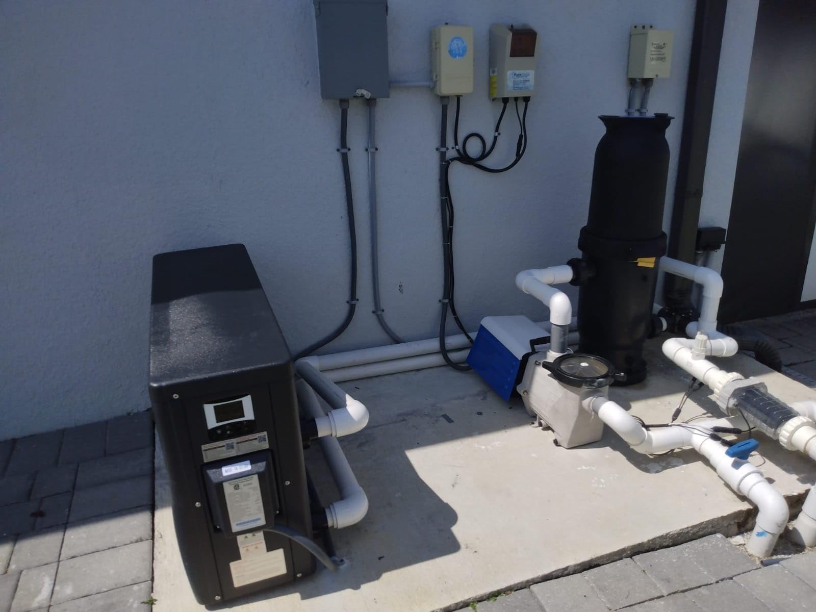 Raypak Crosswind 40i 33,000BTU Electric Swimming Pool Heat Pump Heater, 208/230V Hard Wired Inverter Technology, WiFi, Above Ground & In Ground Pool and spa Heater and Chiller, 9000 Gallon, Heat Cool customer photo 1