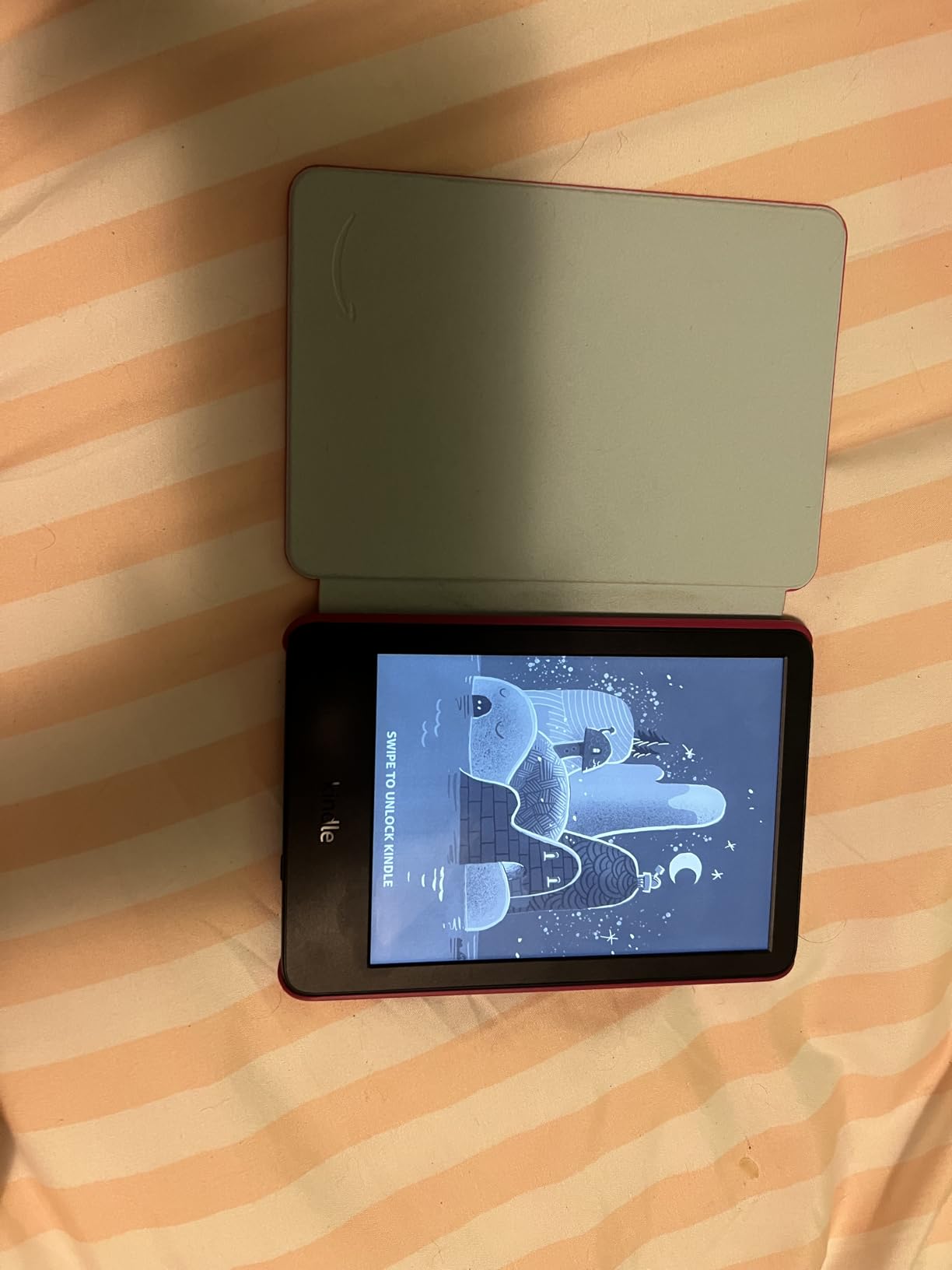 Amazon Kindle Kids 16GB (newest model) - If it breaks, we will replace it, includes ad-free books and cover, with glare-free display, faster page turns - Unicorn Valley customer photo 1