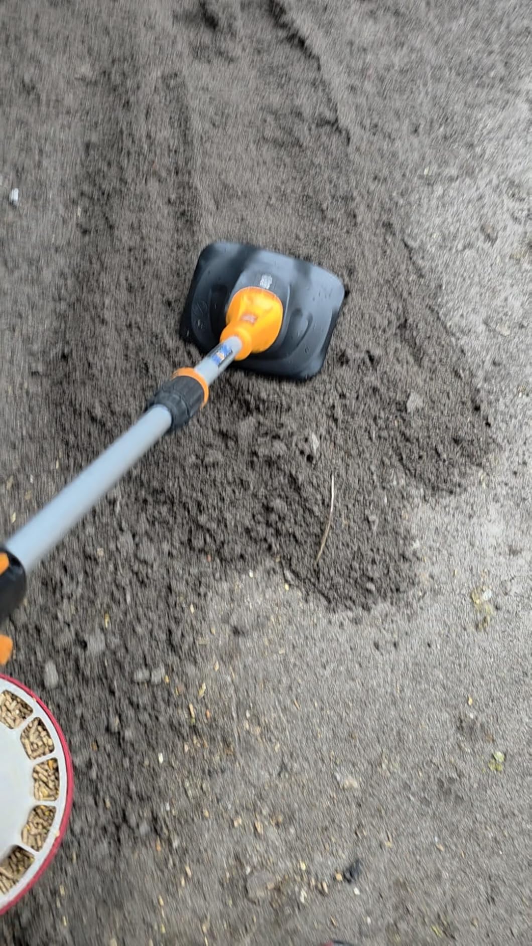 Alloyman 20V Cordless Tiller Cultivator, 360RPM Electric Garden Tiller, with 2 * 4.0Ah Batteries & Charger, 9In Tilling Width and 6.6In Depth Garden Rototiller for Lawn/Gardening/Soil Cultivation customer photo 1