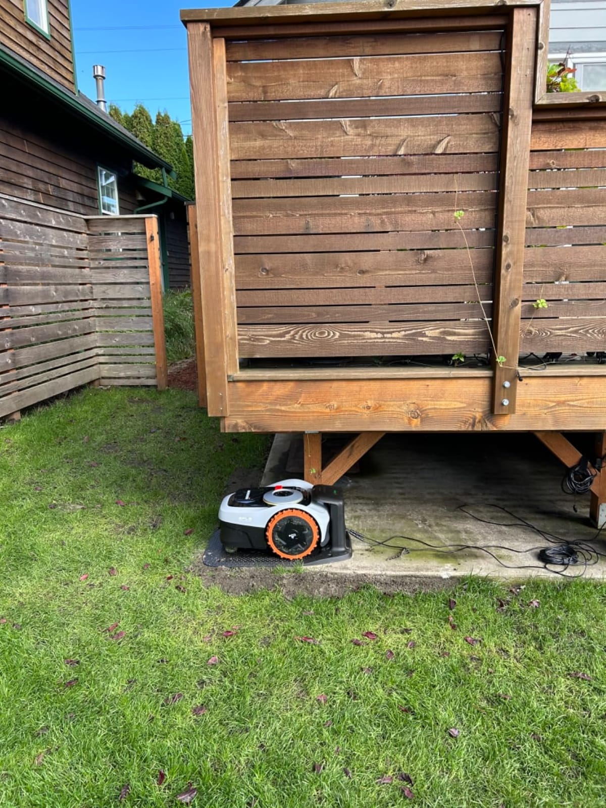 Segway Navimow i105N Robot Lawn Mower Perimeter Wire Free 1/8 Acre RTK+Vision Robotic Lawnmower, AI-Assisted Mapping, Virtual Boundary, APP Control, 58dB(A) Quiet, Multi-Zone Management customer photo 1