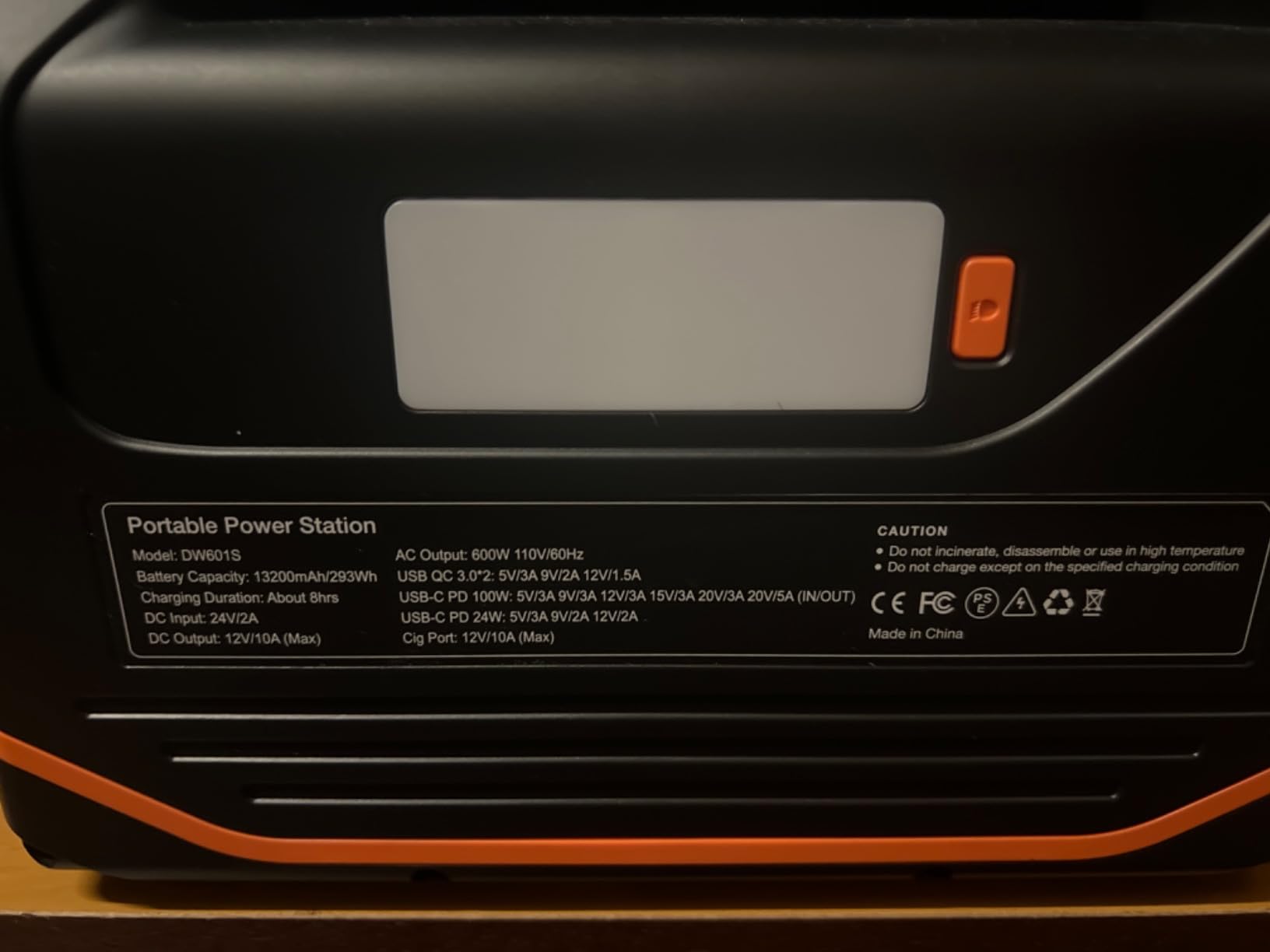 Portable Power Station 600W, 293Wh Camping Lithium Battery customer photo 2