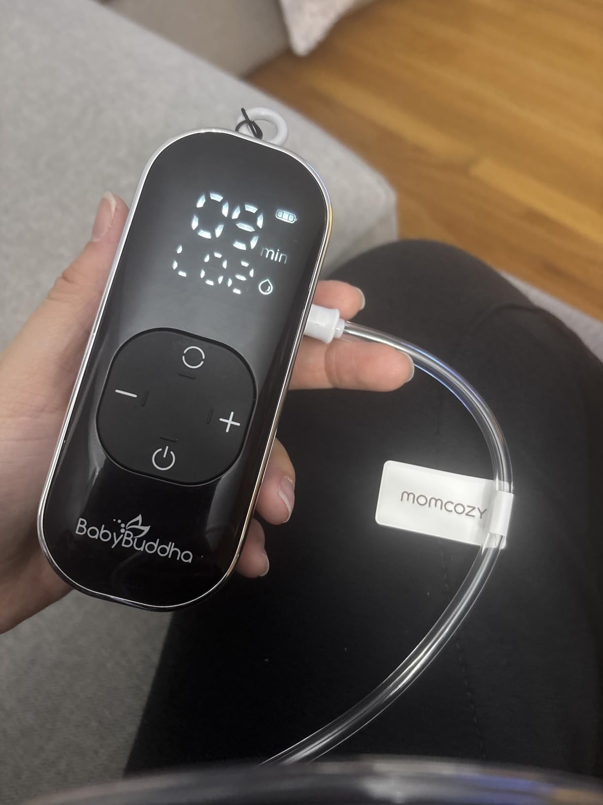 Momcozy V1 Pro Wearable Breast Pump, Hospital-Grade Pocket Primary Pump customer photo 2