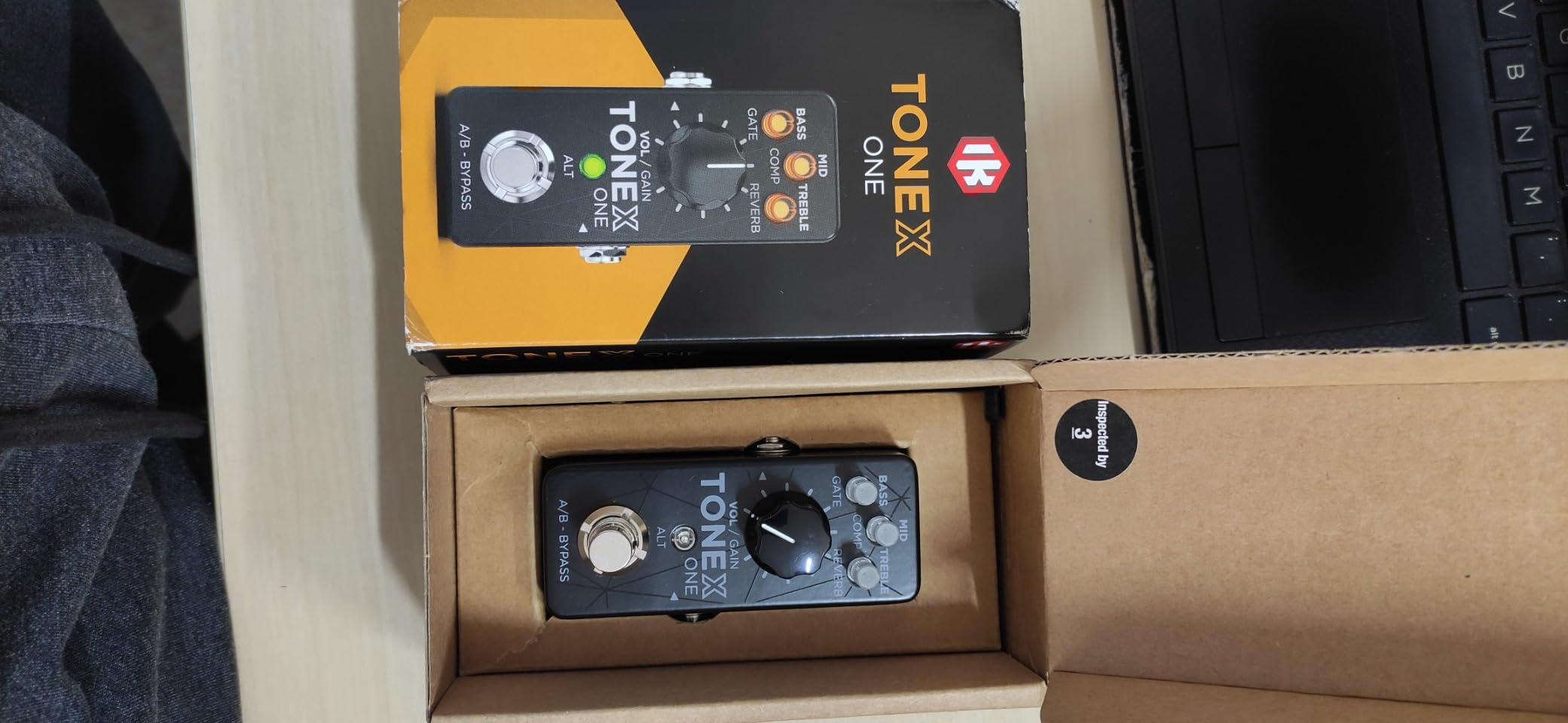 IK Multimedia TONEX One AI multiFX micro-pedal: Tone Model any electric guitar amp, guitar pedal, distortion pedal, overdrive pedal or other guitar effects customer photo 2