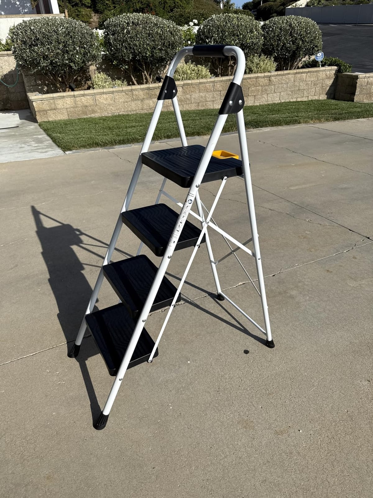 KINGRACK 4 Step Ladder, Folding Step Ladders for Home, 800lb Capacity,White customer photo 1