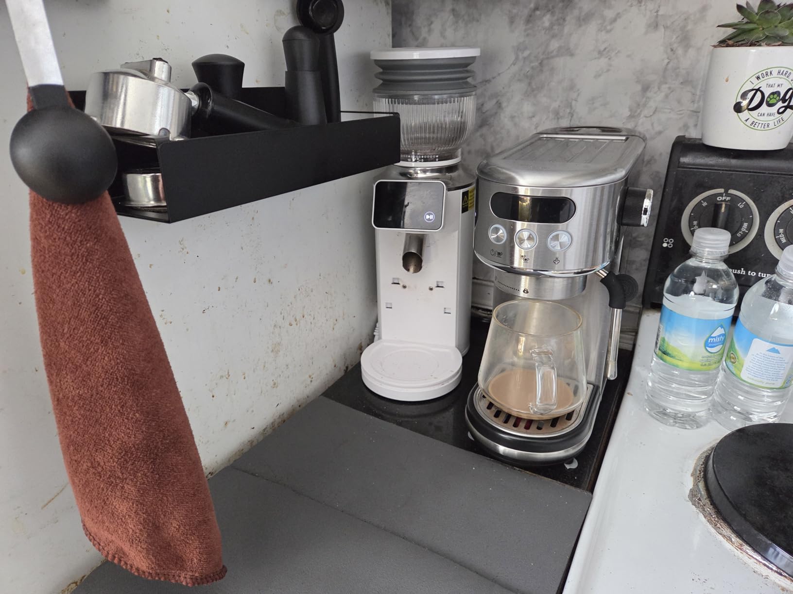 Neretva Stainless Steel Espresso Grinder with Portafilter Holder, Silver customer photo 2