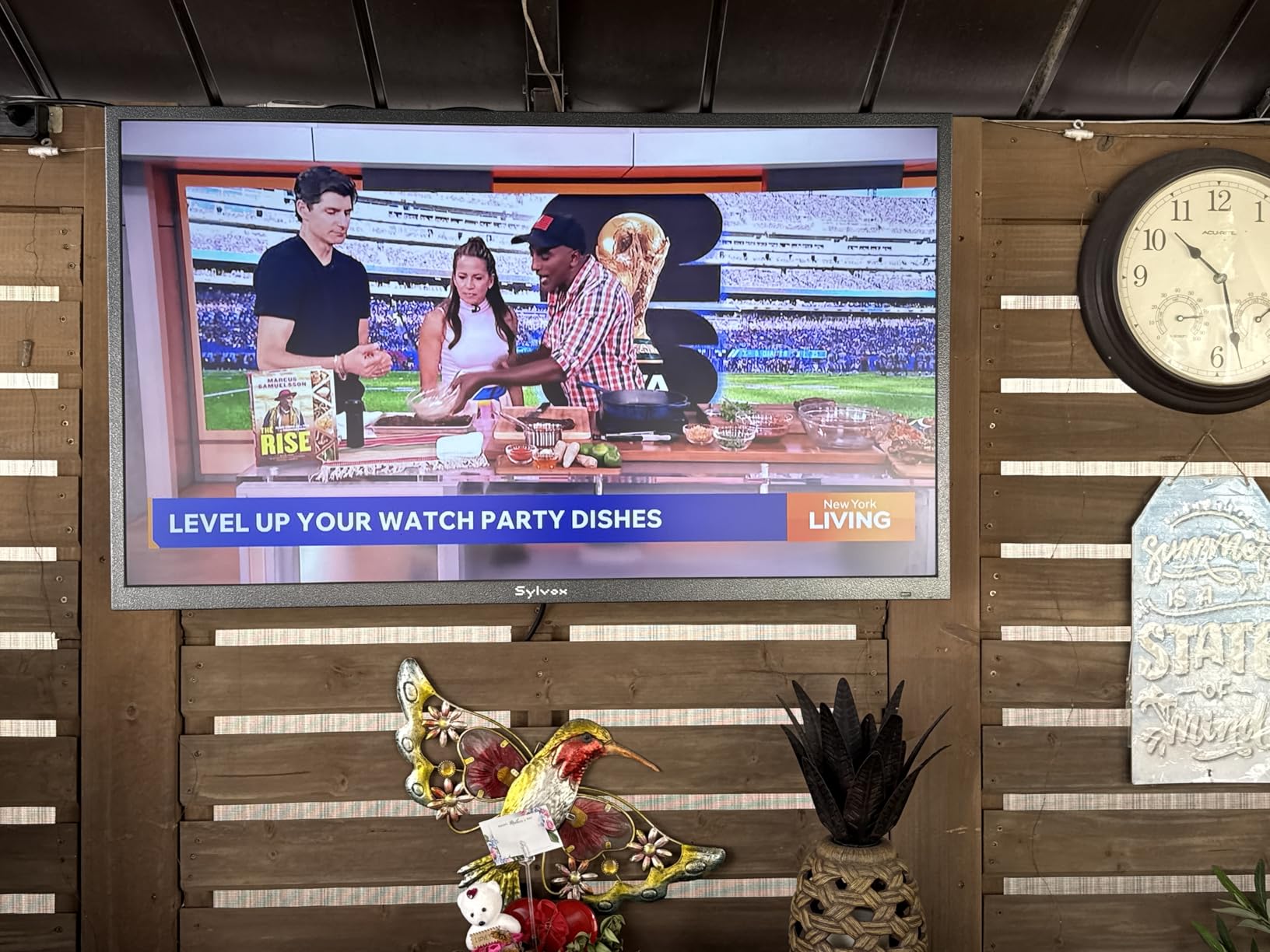 SYLVOX 43 Inch Outdoor TV, 4K UHD HDR 10, IP56 Weatherproof Smart Google TV customer photo 2