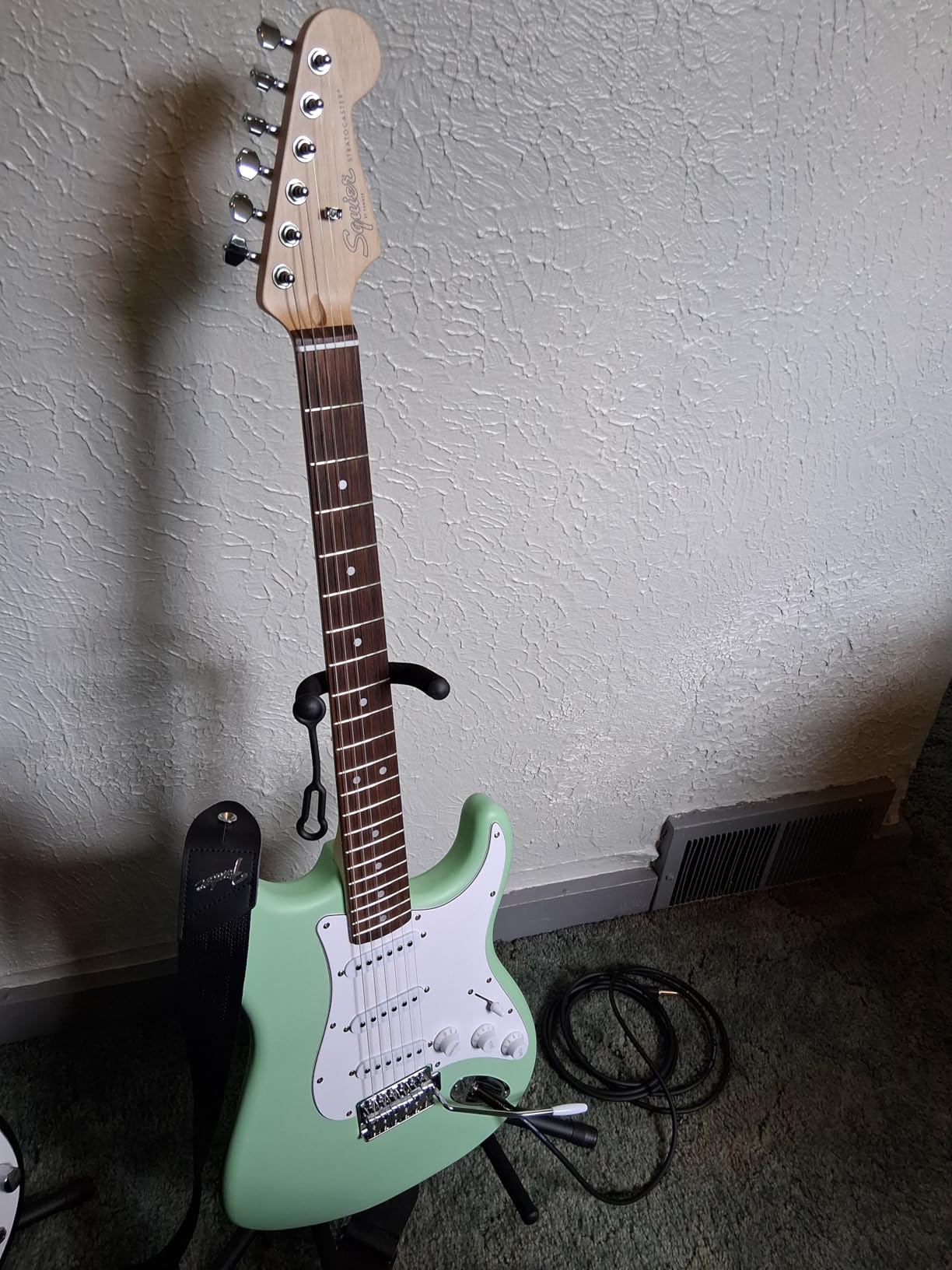 Fender Squier Stratocaster Electric Guitar - Daphne Blue Bundle with Amplifier, Gig Bag, Cable, Strap, Picks, and Austin Bazaar Instructional Video customer photo 2
