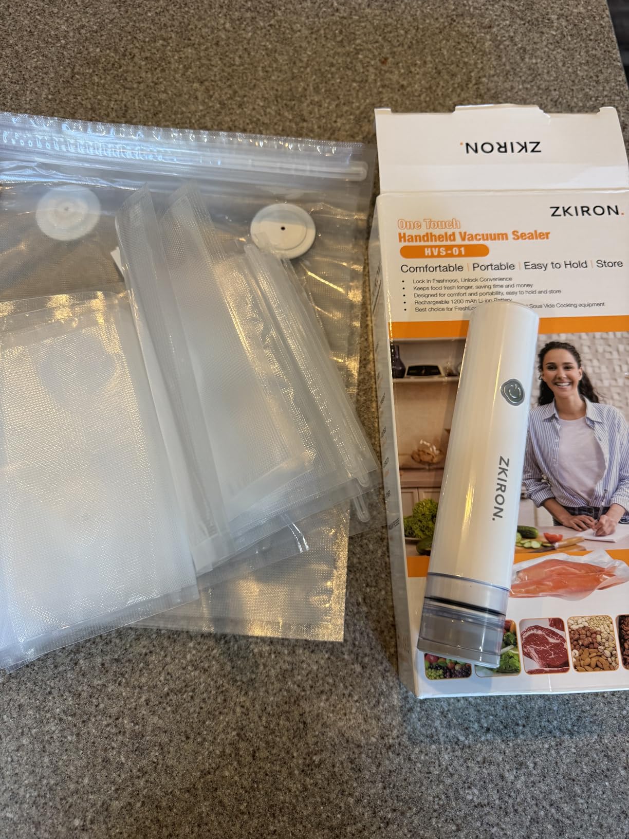 ZKIRON Compact Handheld Vacuum Sealer for Food with 12 Reusable Bags customer photo 1