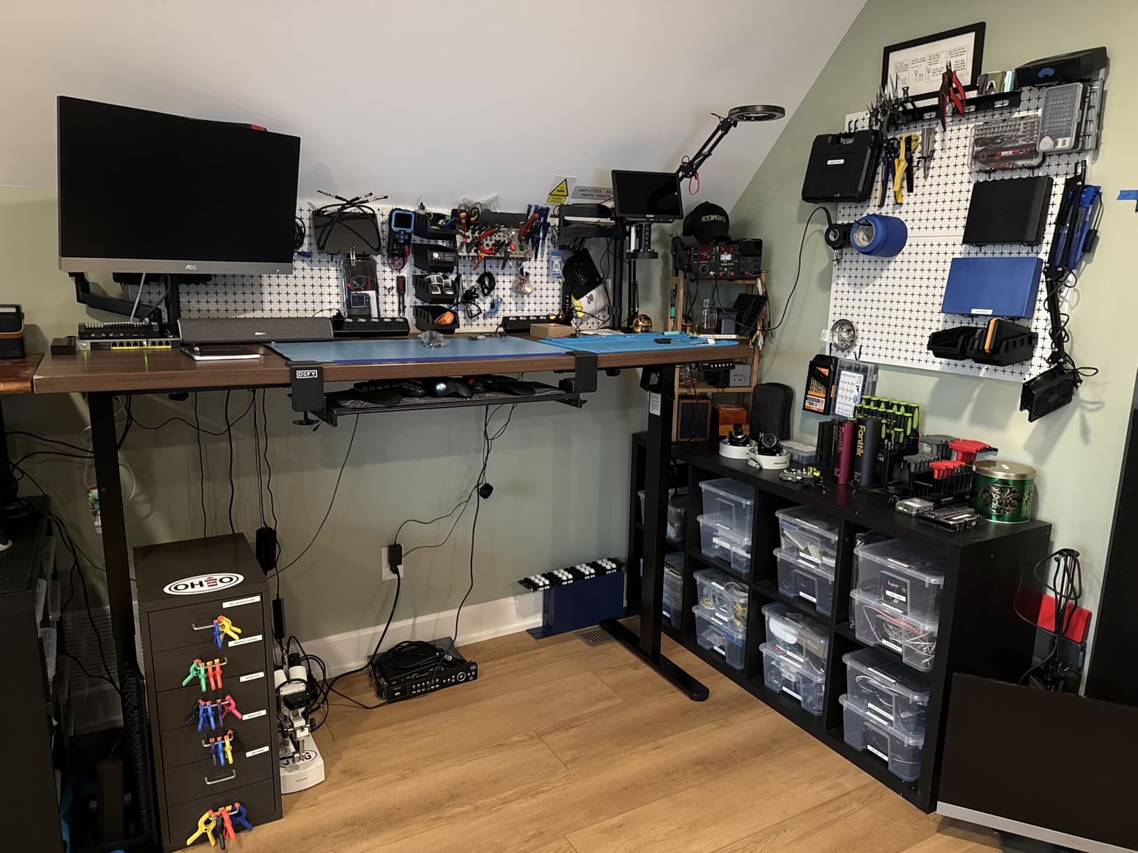 HUANUO 3-Stage Standing Desk Frame with Double Crossbeam,Black Frame Only customer photo 2