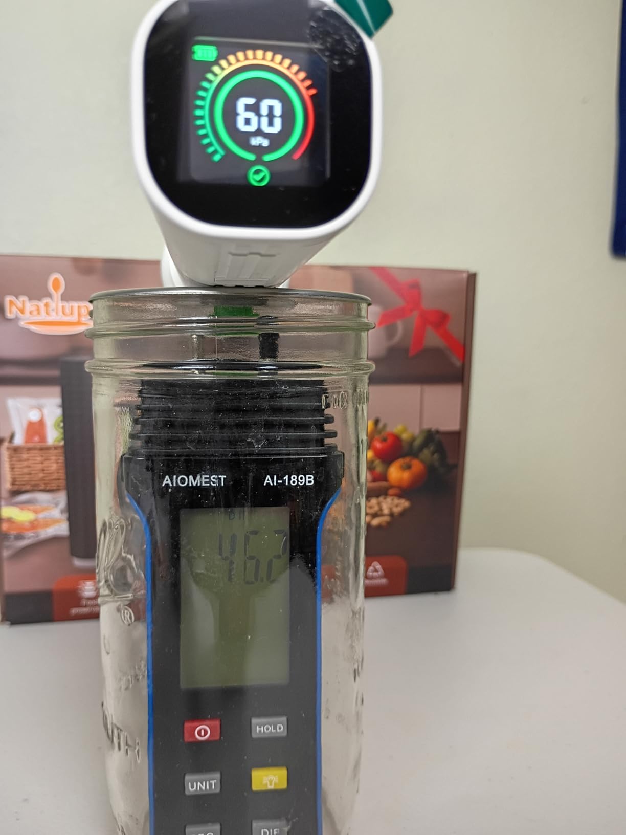Compact Vacuum Sealer for Food (Vacuum Sealer Machine + 30 Reusable Vacuum Bags) Powerful Handheld Vacuum Sealer Machine, Featuring LED Pressure Display, Portable Food Sealer customer photo 2