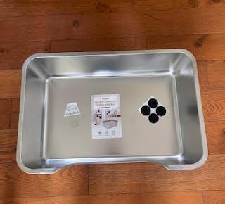 Qiuma Stainless Steel Cat Litter Box with Low Entry, Metal Kitty Litter Box for Senior or Injured Cats, Odor-Free, Non-Stick, Easy to Clean, 17.5