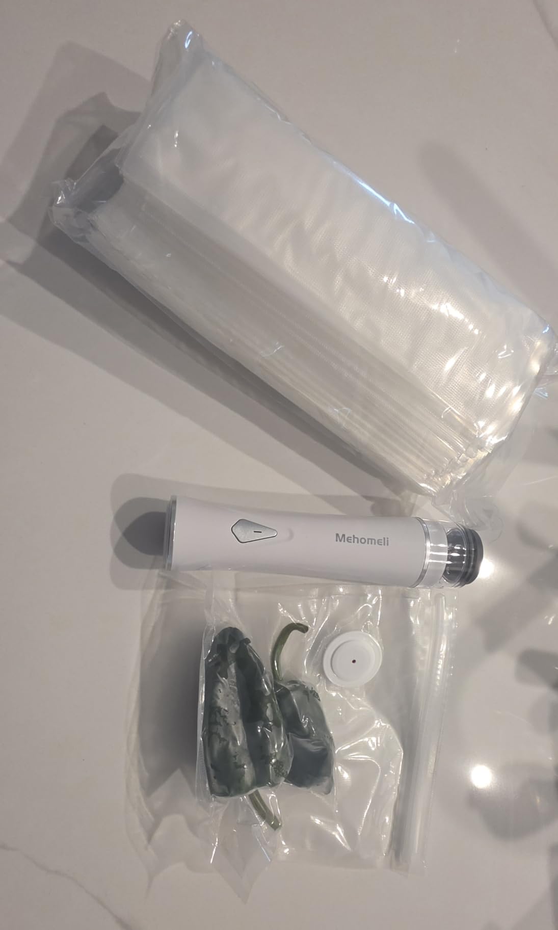 Mehomeli Compact Handheld Vacuum Sealer for Food with 30 Reusable Bags customer photo 2
