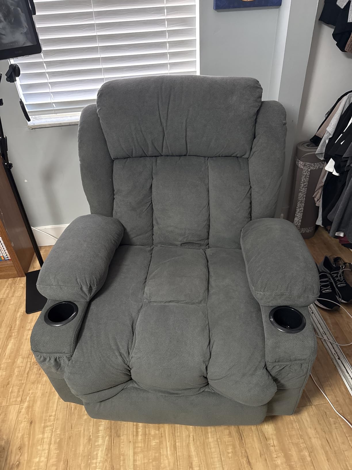 MAHOMICO Power Lift Recliner Chair for Elderly with Vibration Massage and Lumbar Heating,Electric Lift Recliner Single Sofa with Side Pocket,Two Cup Holders and USB Charge Port for Living Room customer photo 2