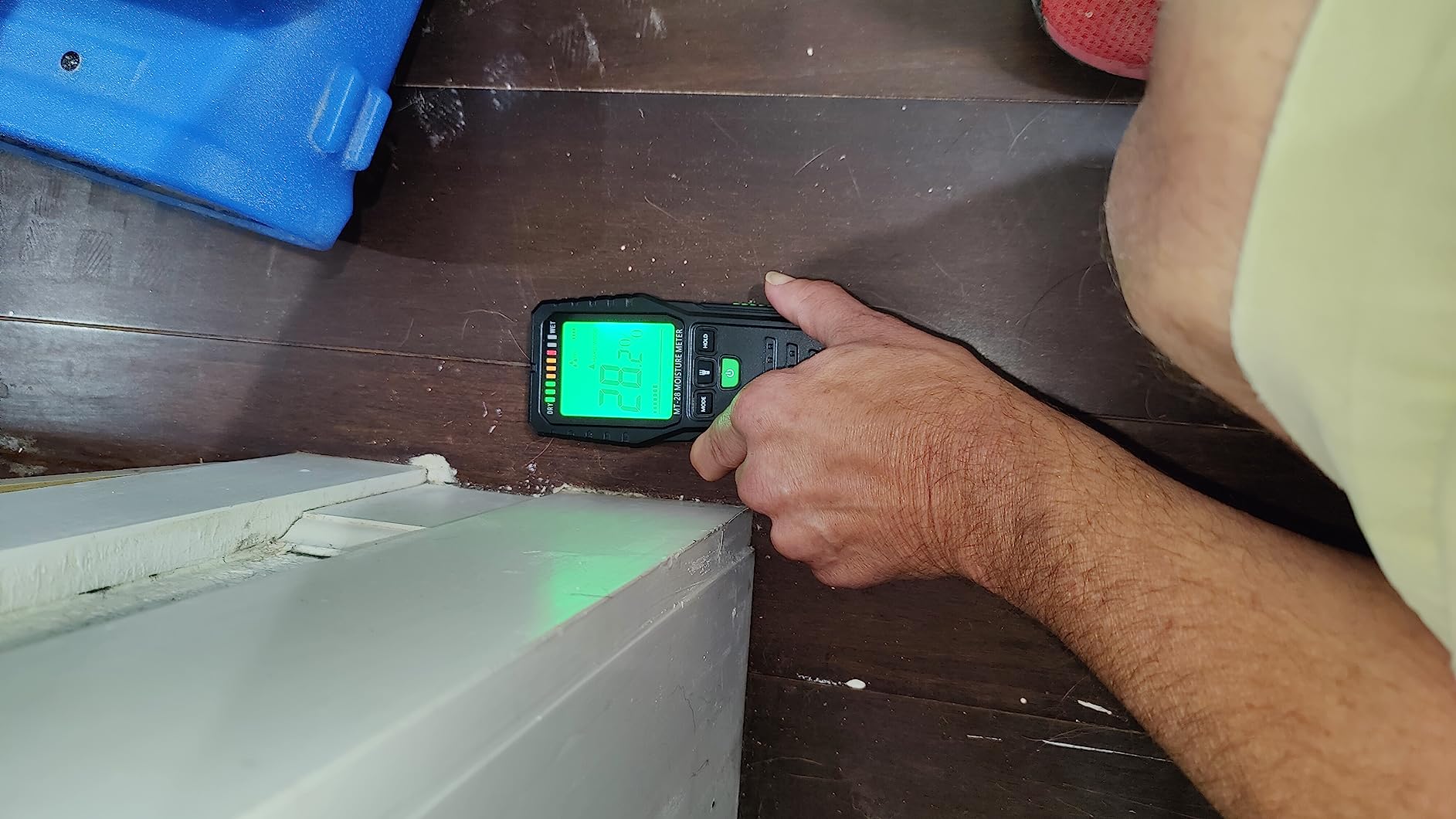 Pinless & Pin-Type Moisture Meter for Wood, Drywall & Concrete customer photo 2