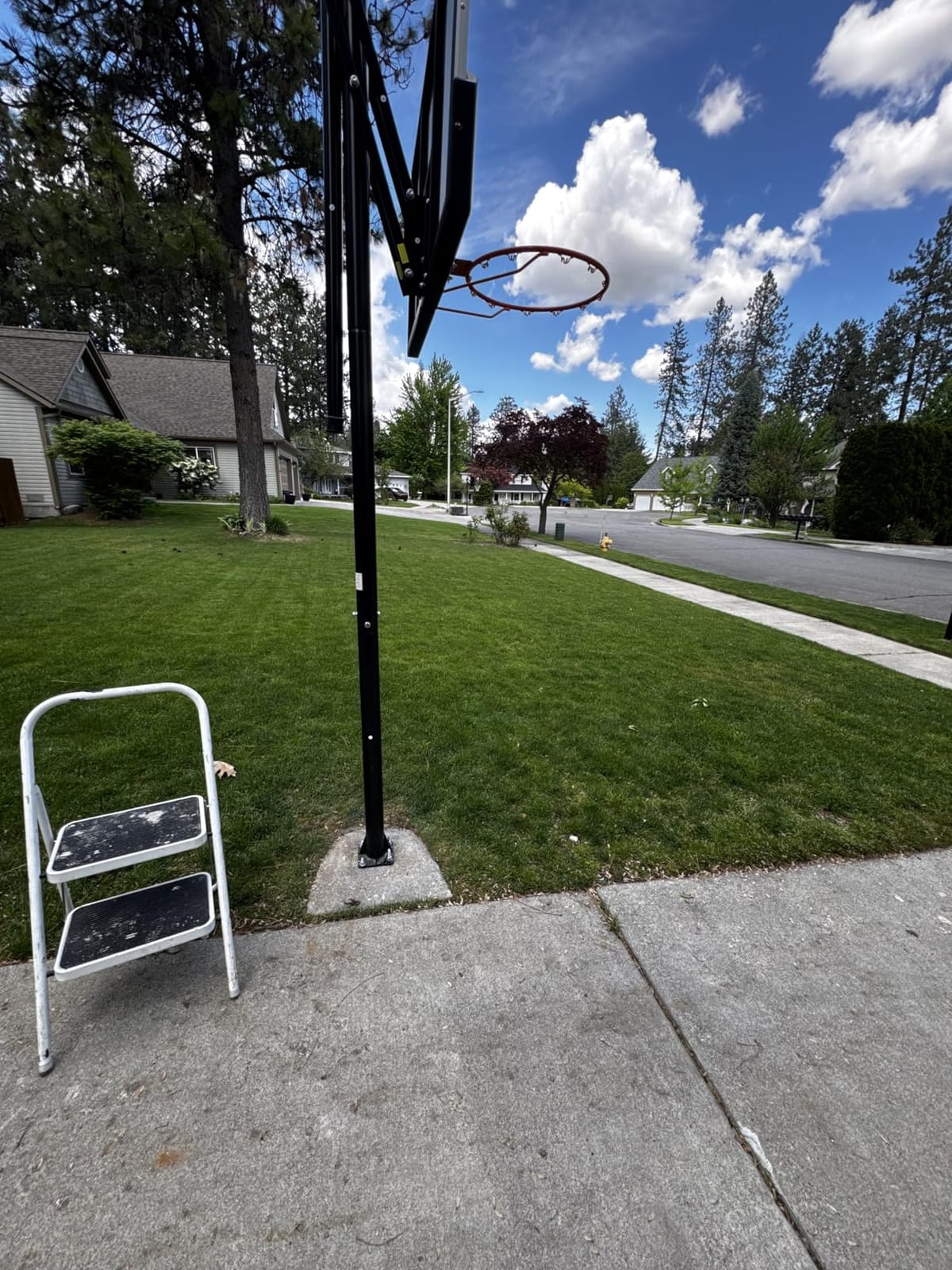 Yohood In Ground Basketball Hoop Outdoor 10FT Adjustable Height with Crank customer photo 1