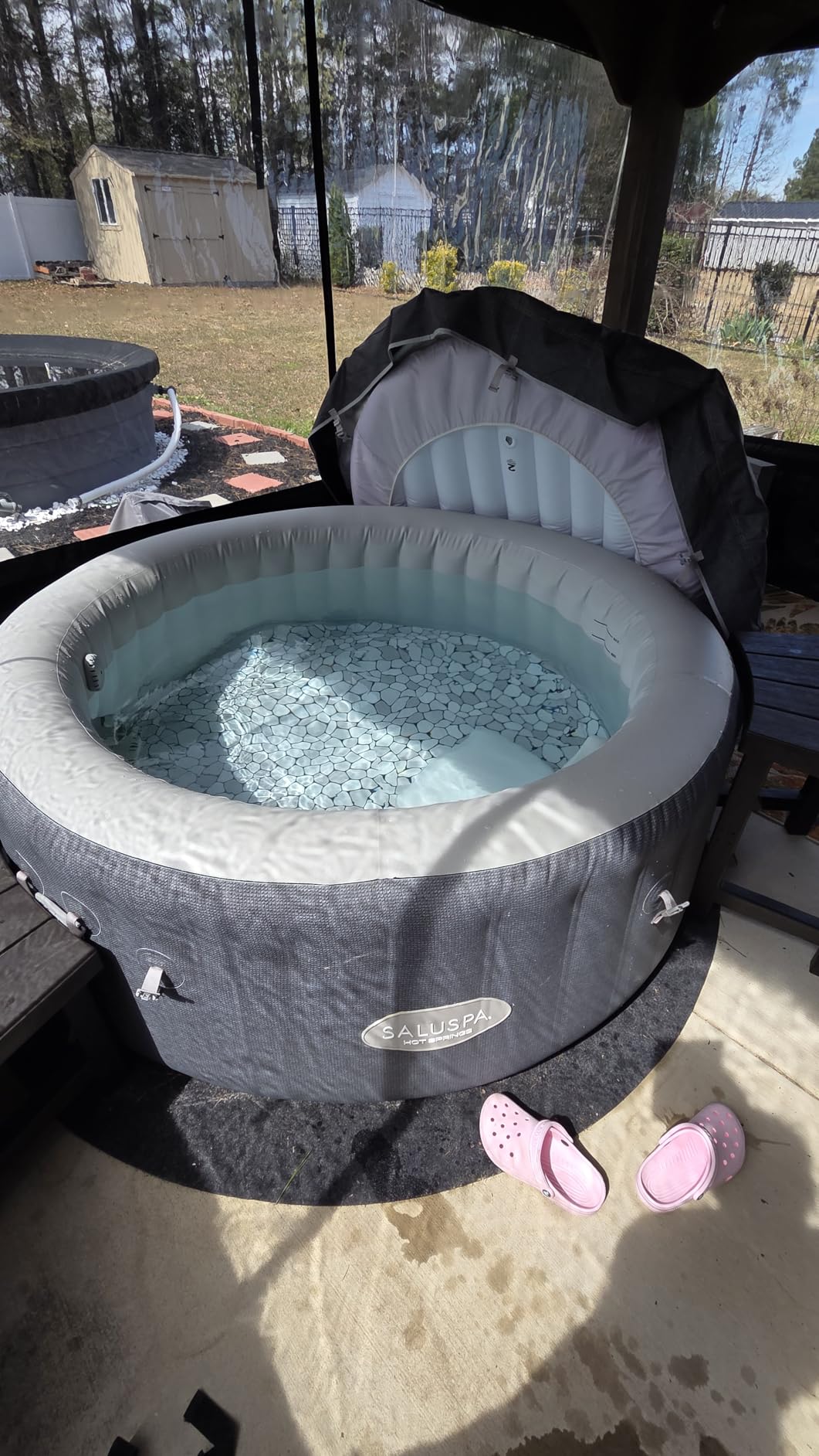 SaluSpa Hot Springs 4-6 Person Round Inflatable Hot Tub, Energy-Efficient customer photo 2