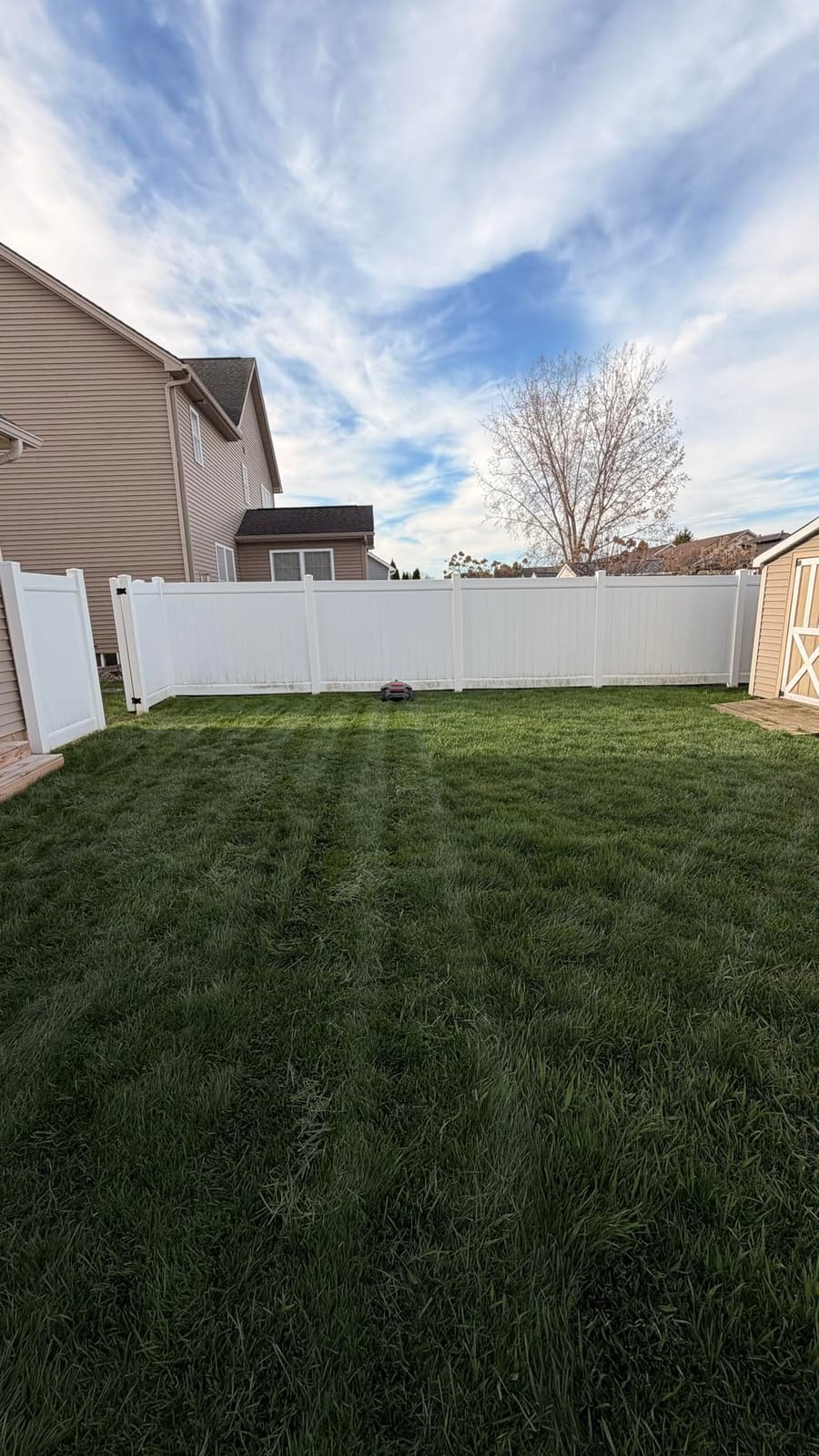 MOVA LiDAX Ultra 3000 AWD Robot Lawn Mower Wire Free RTK Free for up to 0.75 Acre*Dual Maps, 360° 3D LiDAR & AI Dual Vision Mapping, Robotic Mower with 4G, for 80% Slopes, Cutting Height 1.2”–3.9“ customer photo 1