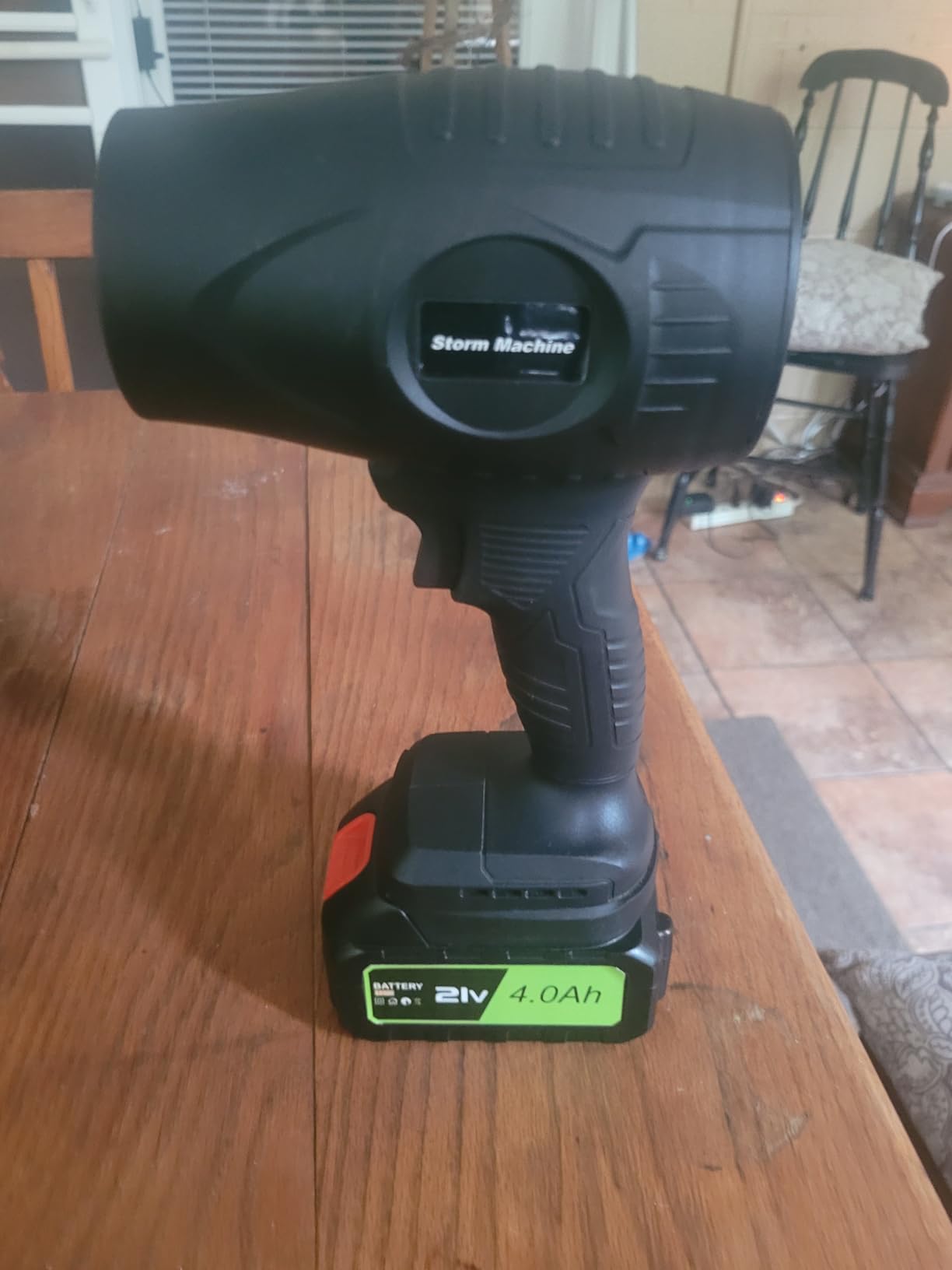 YUQUESEN Cordless Leaf Blower, 980,000 RPM Handheld Leaf Blower with 2 Batteries & Charger, Lightweight Leaf Blowers for Patio, Lawn, Leaves, Dust - Bright Green customer photo 1