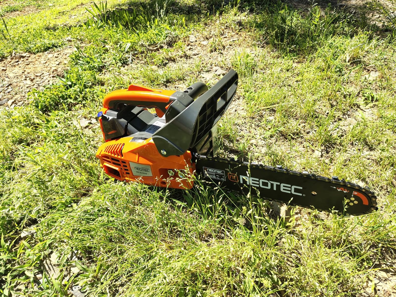 NEO-TEC 62cc 20 Inch Gas Powered Chainsaw 2-Cycle Petrol 3.5HP Handheld Reliable Motosierra De Gasolina for Tree Pruning Wood Cutting Firewood Preparation and Yard Maintenance customer photo 1