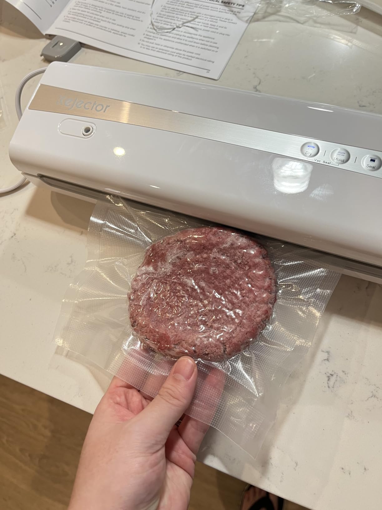 11-in-1 Vacuum Sealer for Food, Dry & Wet Auto Seal, Smart Moisture Sensor customer photo 1