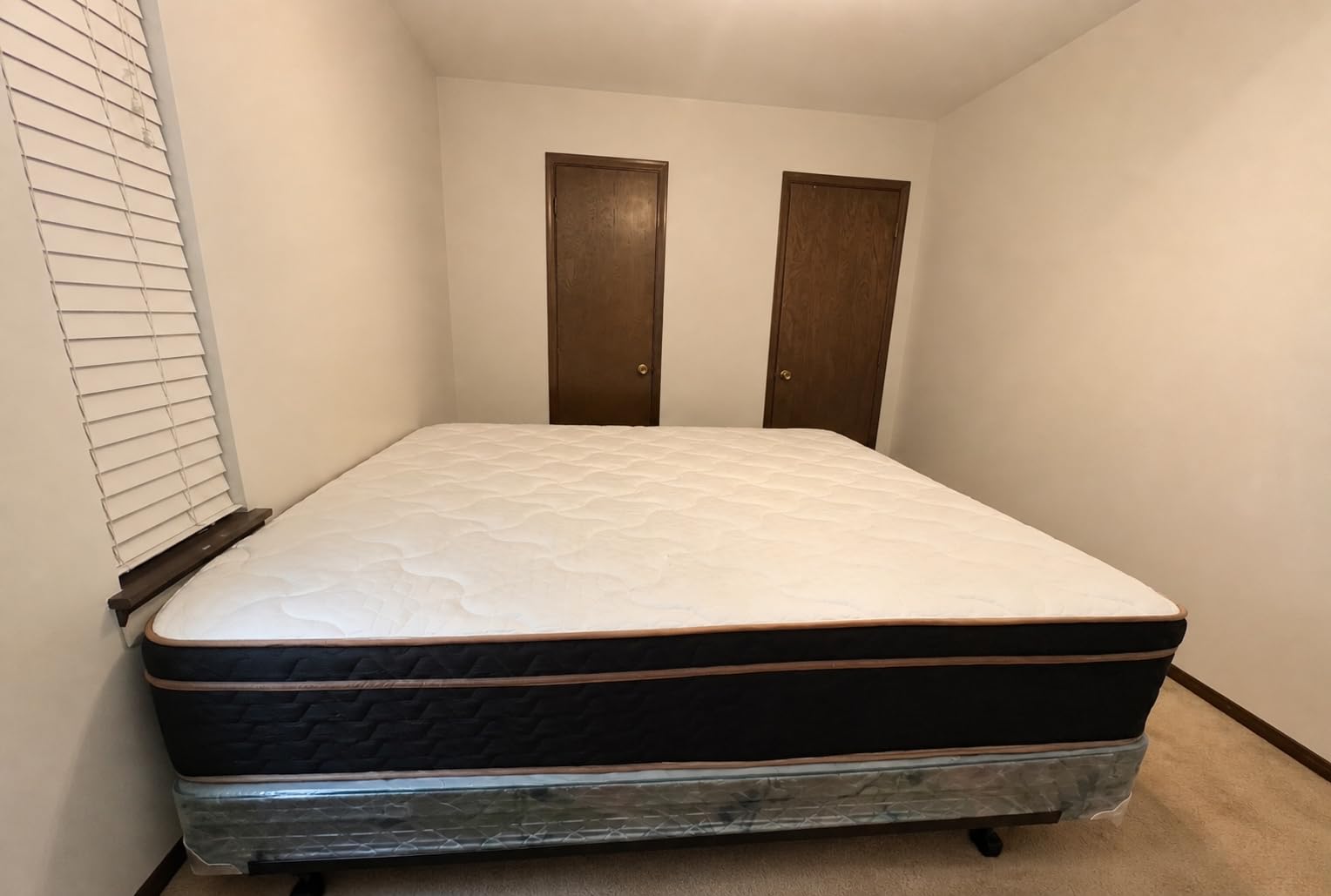 Firm Queen Mattress 14 Inch, Luxury Hotel Cooling Hybrid Mattress in a Box customer photo 2